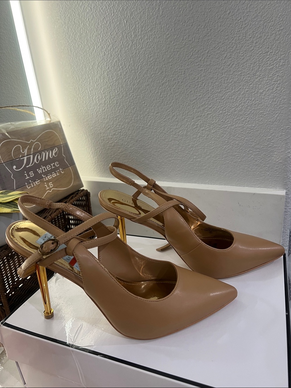 Guess Tan Pointed Slingback Heels with Gold Stiletto. NWT women’s 10